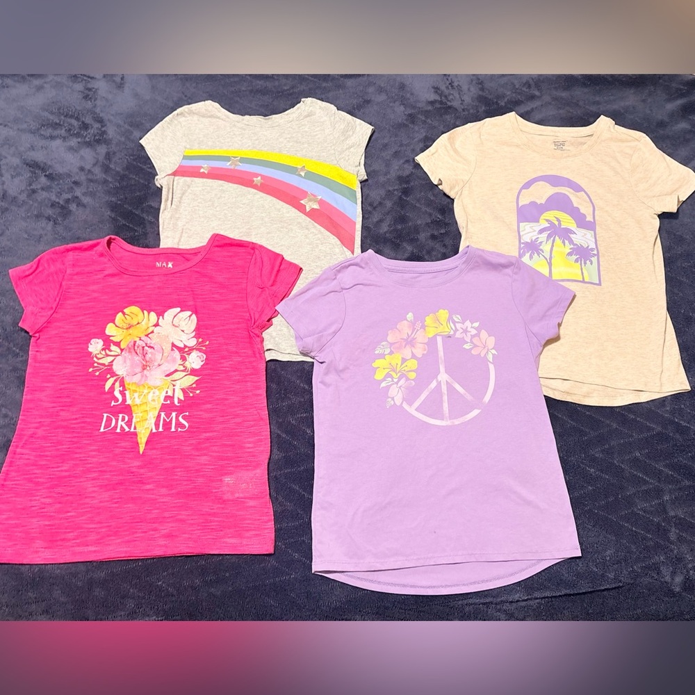 NWOT kids T-shirt set (4 shirts) (M7/8)